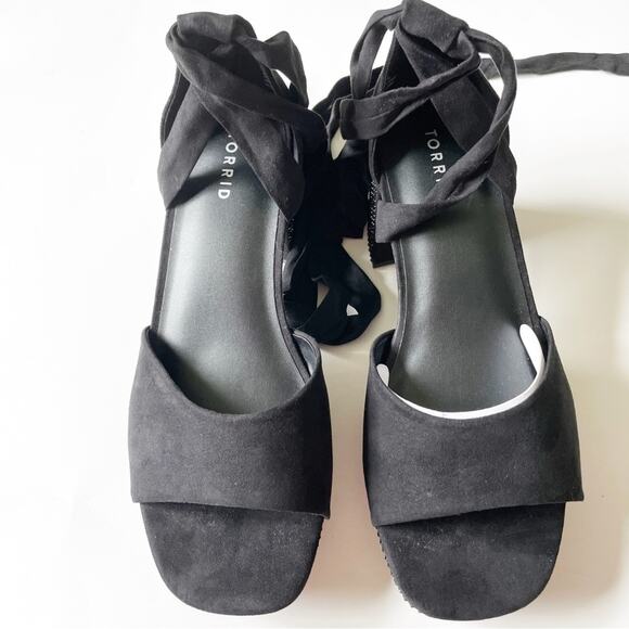 NEW Torrid Black Embellished Wrap Platform Heel - Picture 3 of 10